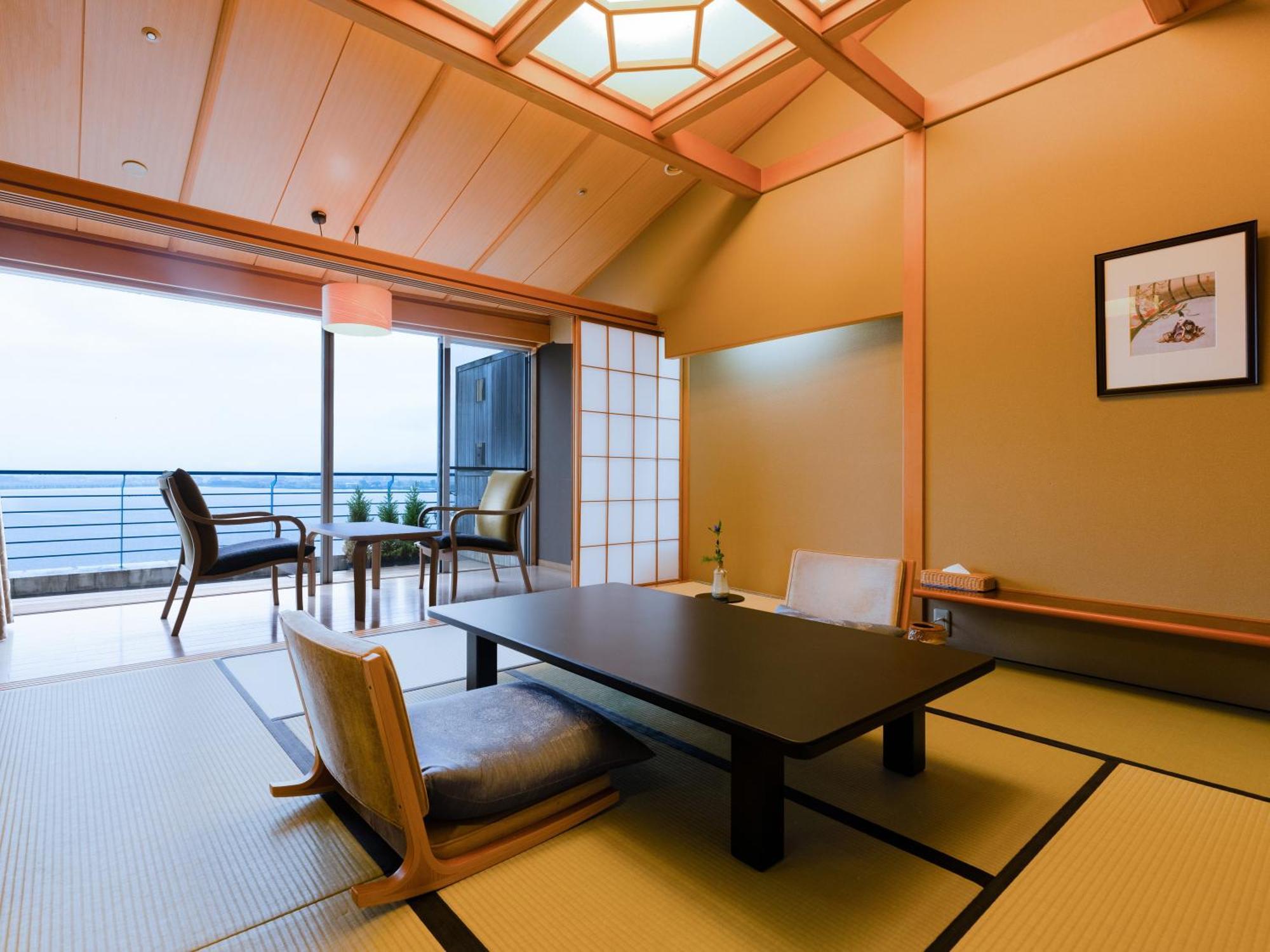 Apa & Katayamazu Onsen Kasuikyo Ryokan 3*